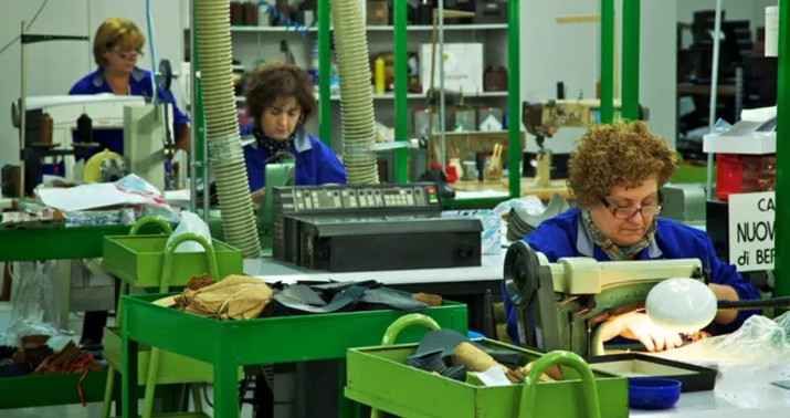53 avroya başa gələn çanta niyə 2600 avroya satılır? -