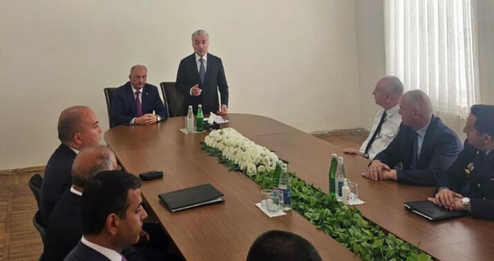 Əziz Əzizov kollektivə təqdim olundu