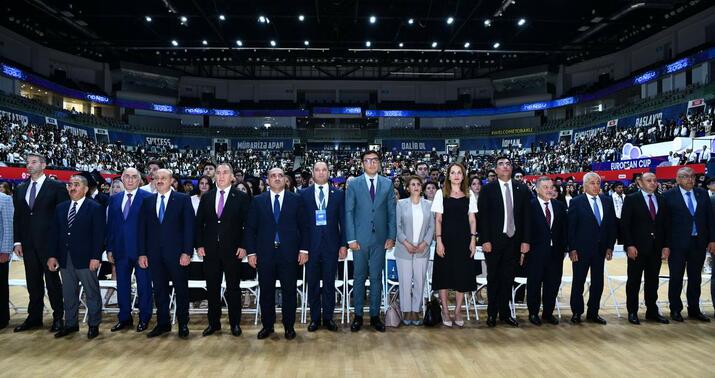 ADNSU-nun “Məzun Günü” keçirildi -