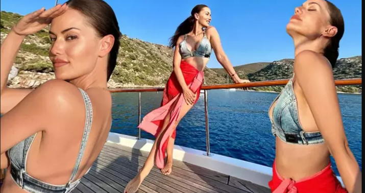 Fahriye Evcen çimərlik geyimində... -