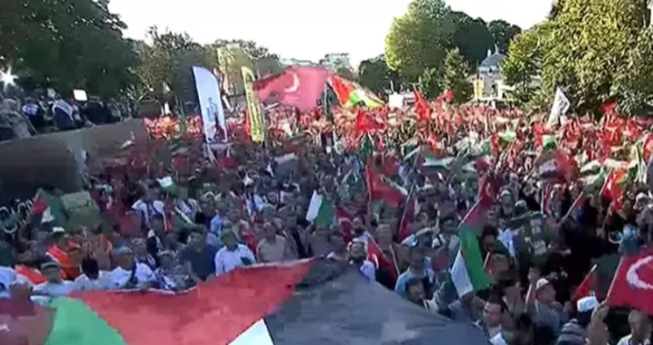 "Ayasofya"da bu ölkəyə dəstək mitinqi keçirildi