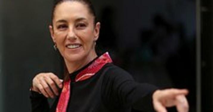 Yeni prezident Putini ölkəsinə dəvət etdi