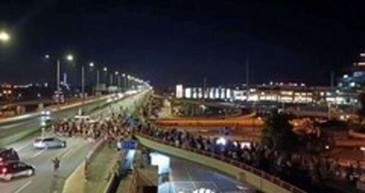 Belqradda etirazçılar beynəlxalq magistral yolu bağladı