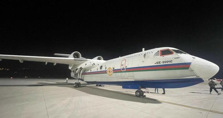 Azərbaycanın Türkiyəyə yola salınmış amfibiya təyyarəsi İzmirə eniş etdi -