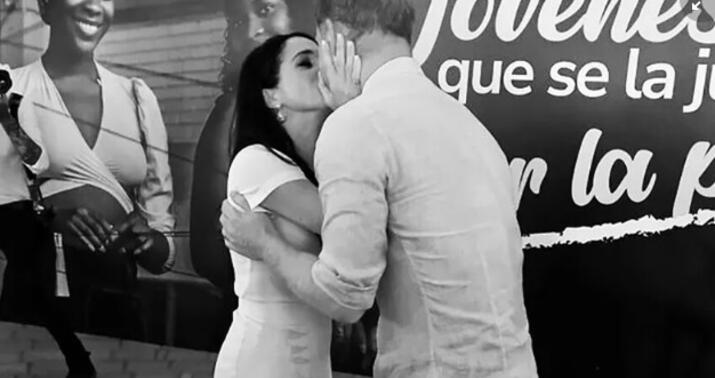 Əvvəl rəqs etdilər, sonra isə...