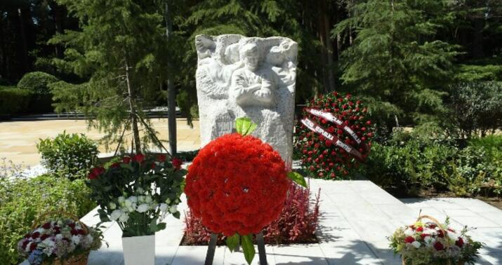 Fəxri xiyabanda maestro Niyazinin xatirəsi yad olunub -