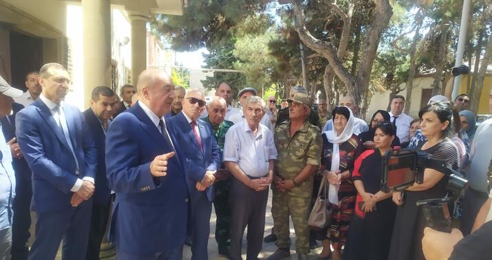 Professor Eldar Quliyevin seçicilərlə növbəti görüşü keçirilib