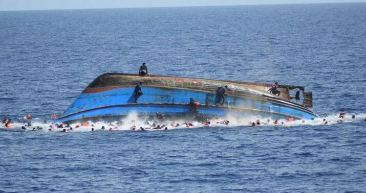 Yəməndə miqrantları daşıyan qayıq çevrildi -