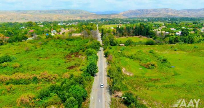 Ağsuda 12 ərazini birləşdirən yolun tikintisi yekunlaşdı