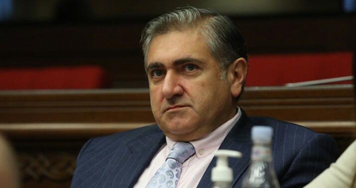 Xaçaturyan Ermənistanı ələ saldı -