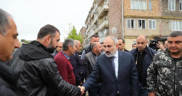 Ermənistan erkən seçkiyə gedir?