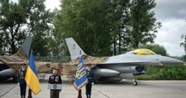 Zelenski F-16-ya görə rəisi işdən çıxardı
