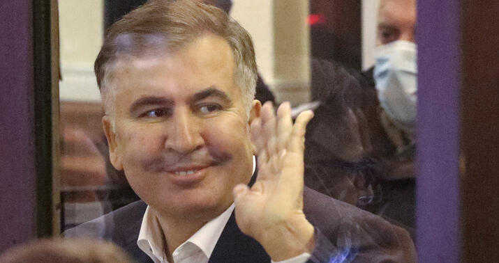 Kobaxidze Saakaşvilinin partiyasını Hitlerin partiyası ilə müqayisə etdi