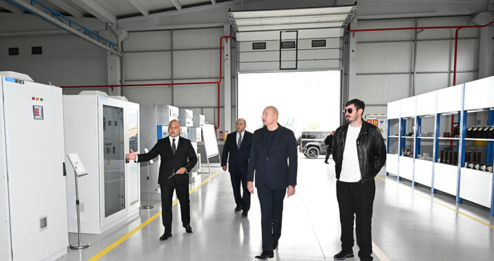 İlham Əliyev Ağdam Sənaye Parkında görülən işlərlə tanış oldu
