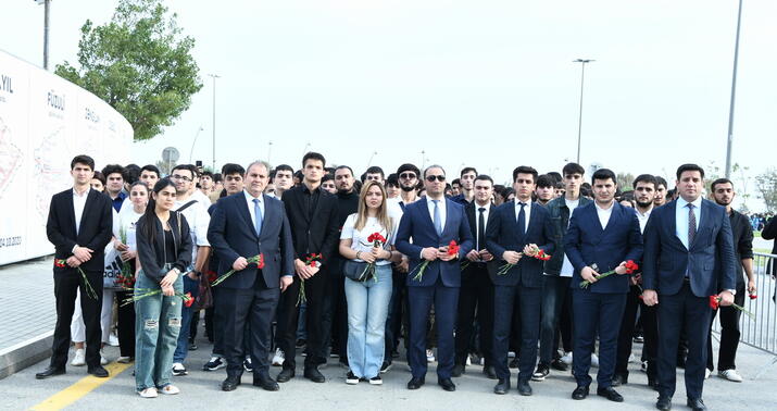 ADNSU-nun kollektivi Zəfər parkını ziyarət etdi