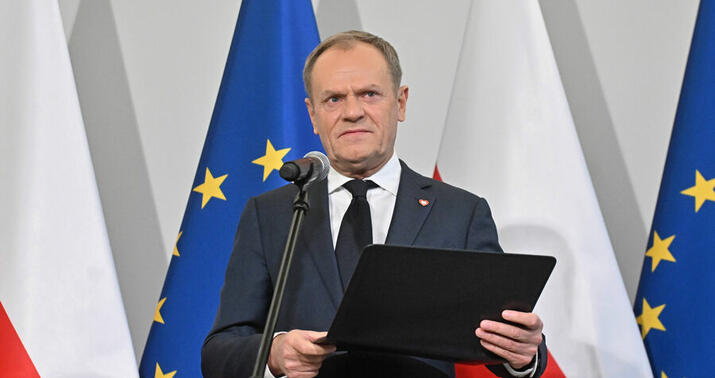 Tusk Belarusla sərhəddən danışdı