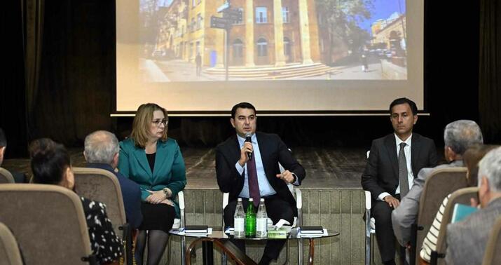 Adil Kərimli Mədəniyyət və İncəsənət Universitetinin kollektivi ilə görüşdü -