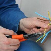 Bərdədə 54 yaşlı kişini elektrik cərəyanı vurub