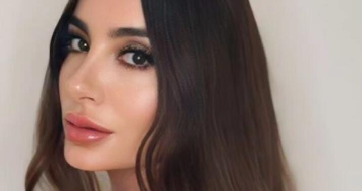Arzu Əliyeva pianoda ifa etdi -
