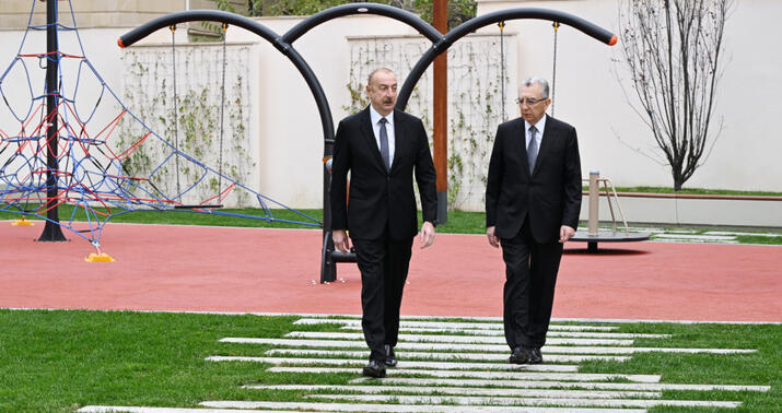İlham Əliyev Bakıda yeni salınan parkla tanış oldu -