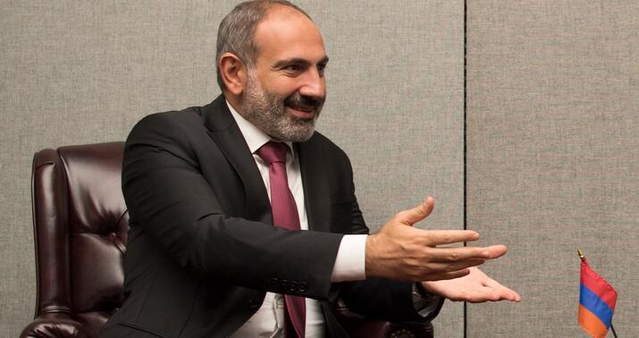 Bağlı qapılar arxasında anlaşdılar -