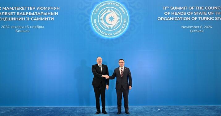 İlham Əliyev "Intımak Ordo" prezident iqamətgahına gəldi