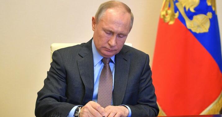 Putin Şimali Koreya ilə bağlı müqaviləni ratifikasiya etdi