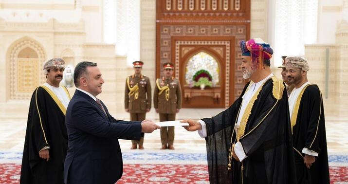 Azərbaycan səfiri etimadnaməsini Oman Sultanına təqdim etdi