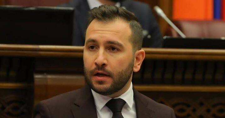 Ermənistan erkən seçkiyə gedir?