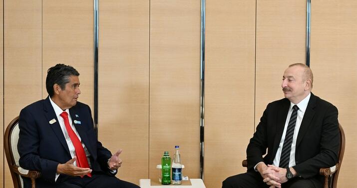 İlham Əliyev Palau Prezidenti ilə görüşdü -