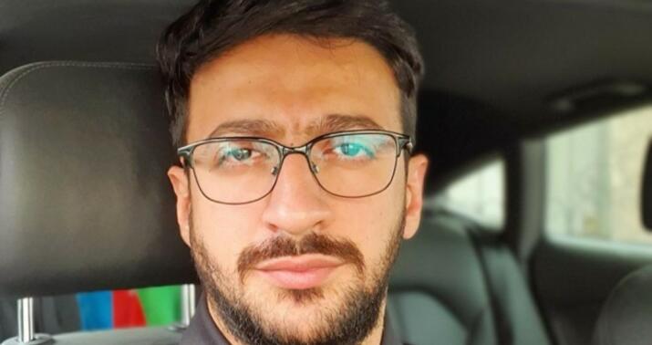 20 il öncəki fotosunu paylaşdı: