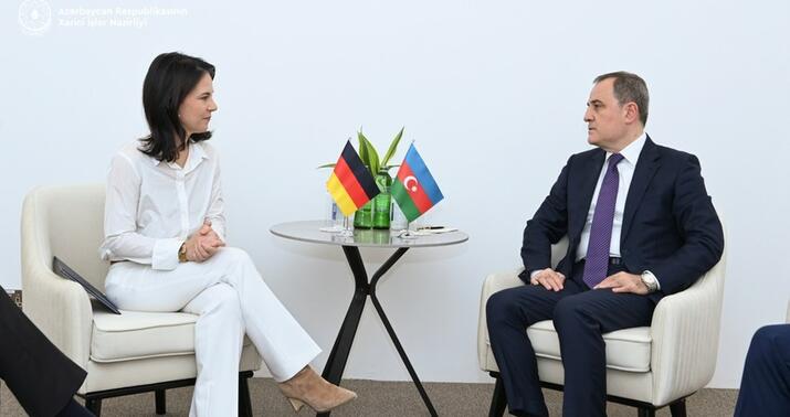 Ceyhun Bayramov almaniyalı həmkarı ilə danışıqlar aparıb
