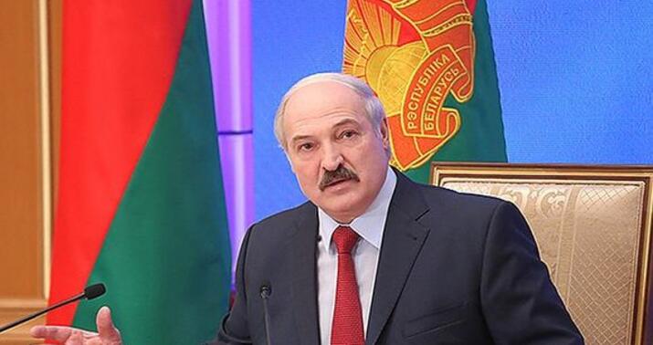 Lukaşenko Polşadan qaçan hakimə sığınacaq verdi