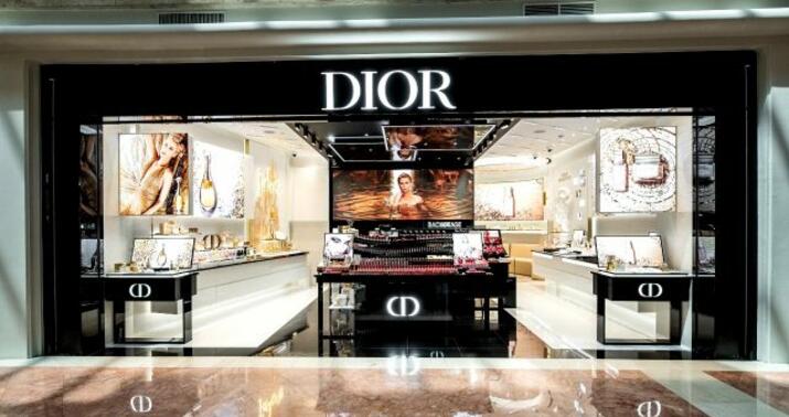 “Christian Dior” Azərbaycandakı şirkətini ləğv etdi