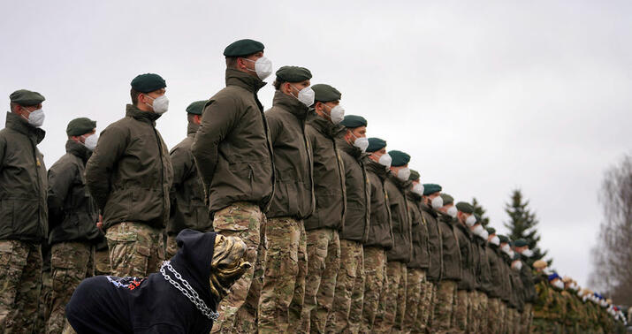 Daha bir Avropa ölkəsi hərbi xidməti məcburi etmək istəyir