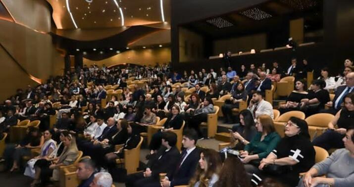 "Huma Quşu" Təhsilə Yardım Fondu tərəfindən xeyriyyə gecəsi keçirildi