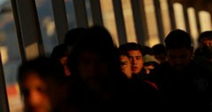 Bu ölkə suriyalıları deportasiya edir