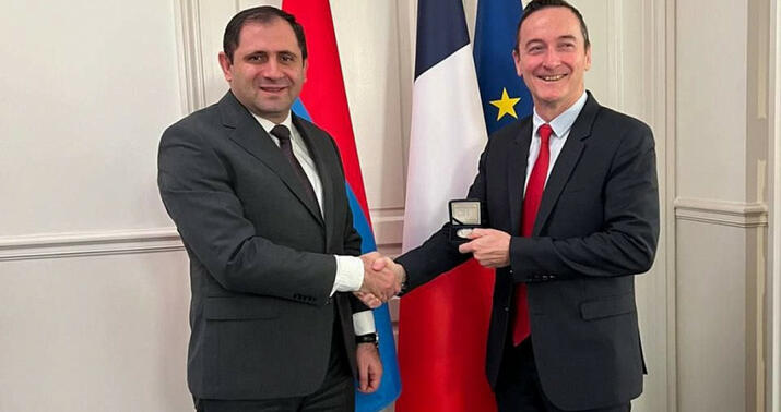 Fransa xüsusi təyinatlı hərbi qərargahının rəisi Papikyanla görüşdü