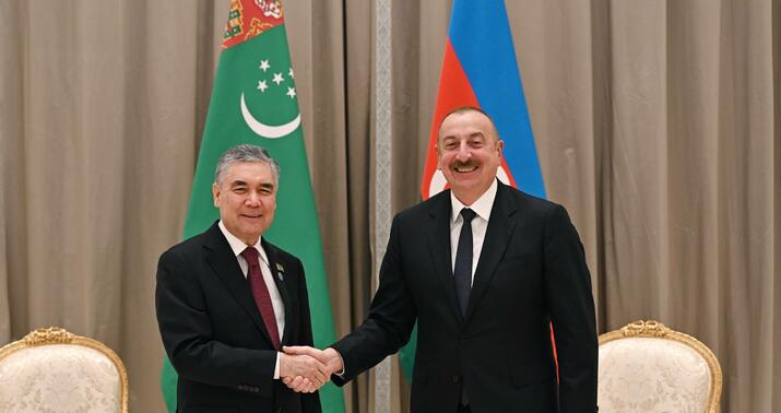 Qurbanqulu Berdiməhəmmədov Azərbaycan Prezidentini təbrik etdi