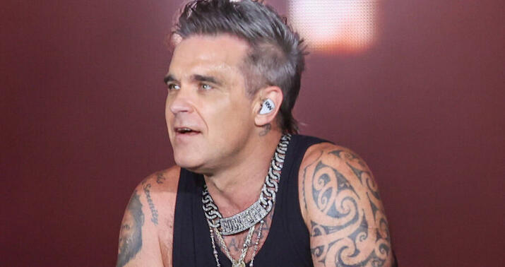 Məşhur müğənninin mahnısı Oskar siyahısından çıxarıldı