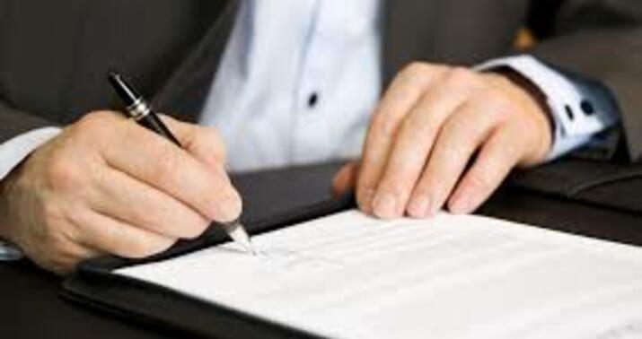 Sektor müdiri vəzifəsindən azad edilib, məktəbə direktor təyin edildi -