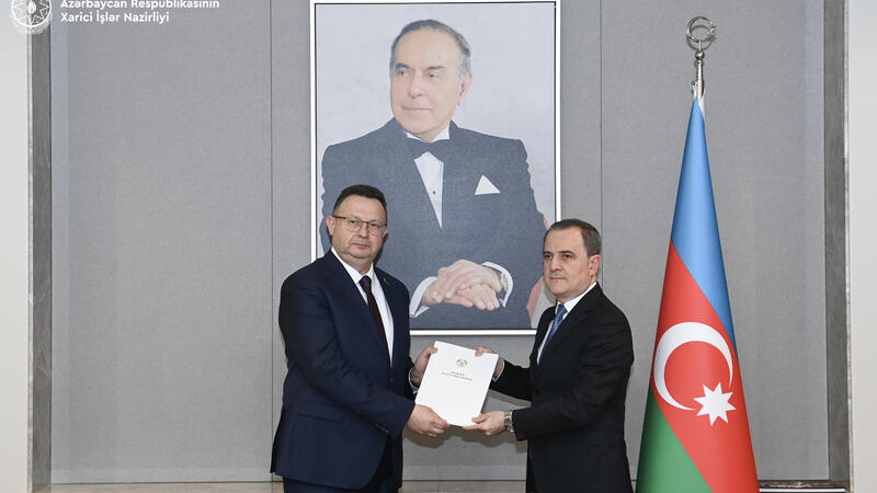 Ceyhun Bayramov Belarus səfiri ilə görüşdü