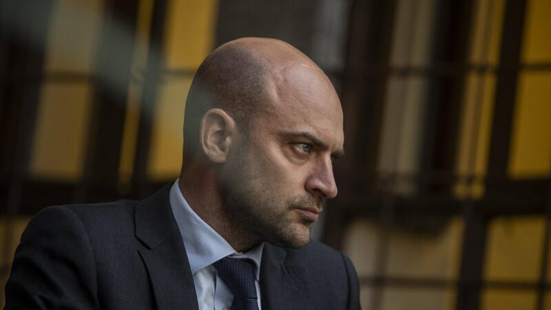 Barrot: "X" sosial şəbəkəsinə tətbiq edilən cərimə hələ başlanğıcdır