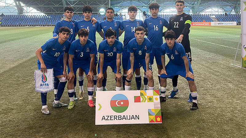 Azərbaycan millisinin futbolçusuna qol saatı verildi -