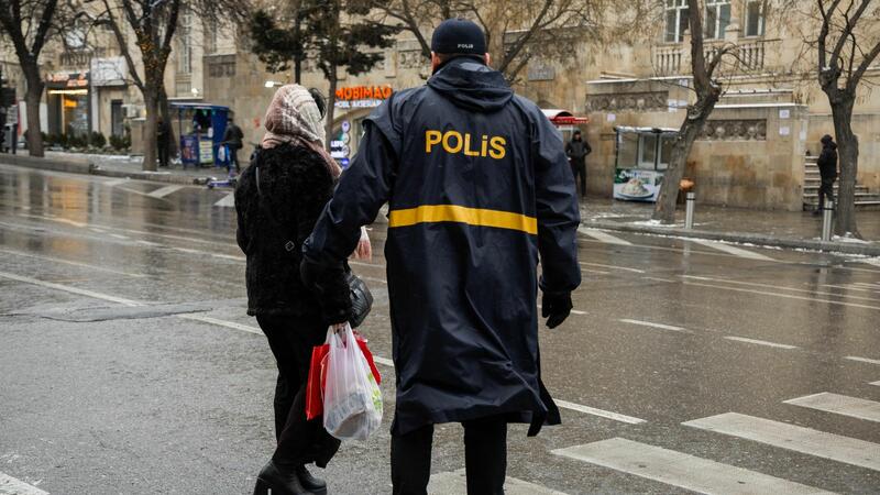 Polis gücləndirilimiş iş rejimində xidmət aparır -