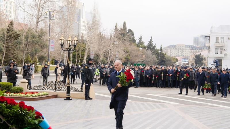 DTX əməkdaşları “Ana harayı” abidəsini ziyarət etdi