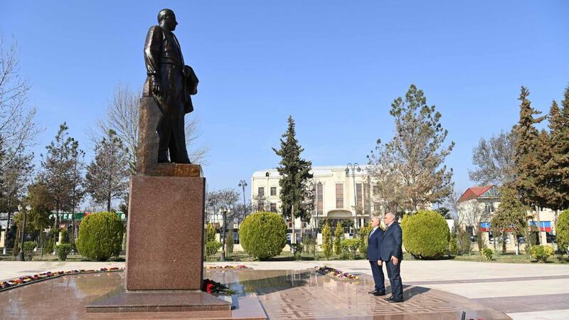 “Azərişıq” ASC-nin sədri Vüqar Əhmədov Zərdabda vətəndaşları qəbul etdi