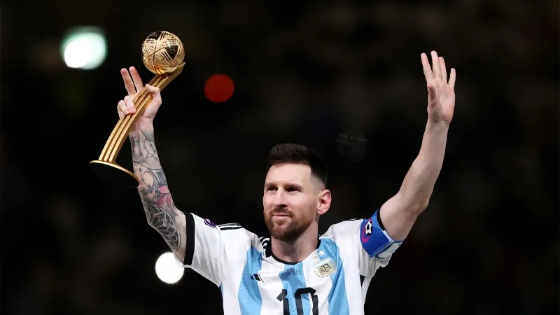 Futbol tarixinin "100-lüy"ü: Messi birinci, Ronaldu dördüncüdür -