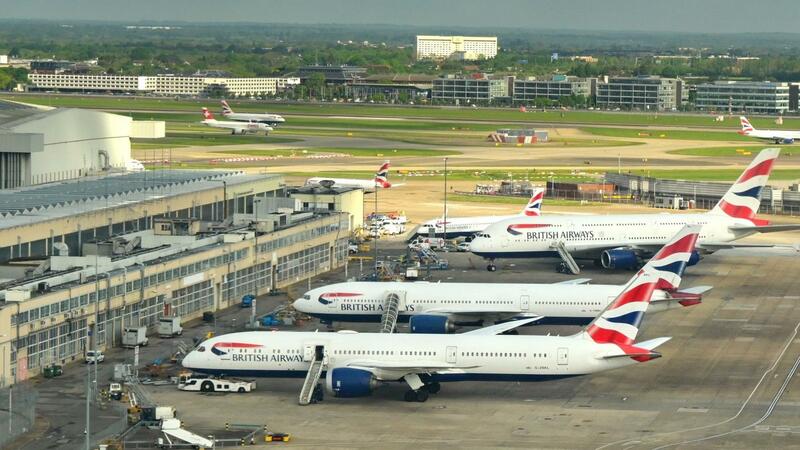 Avropanın ən böyük aeroportunun bağlanması 1300-dən çox reysi ləngidəcək