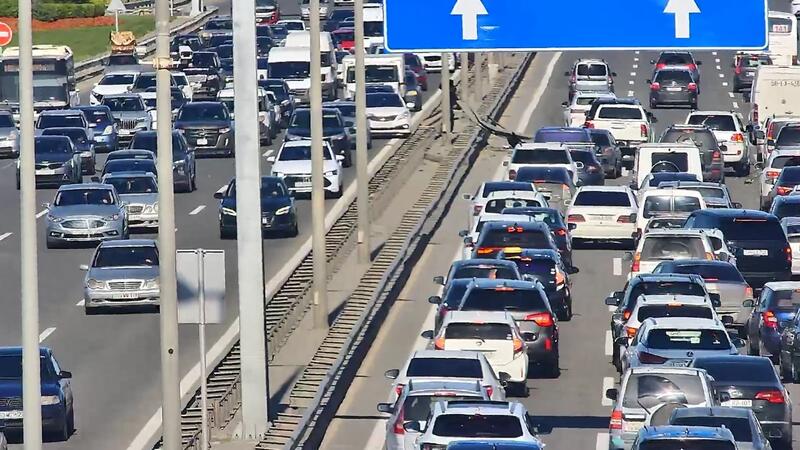 Bakıda yol qəzası oldu, sıxlıq yarandı